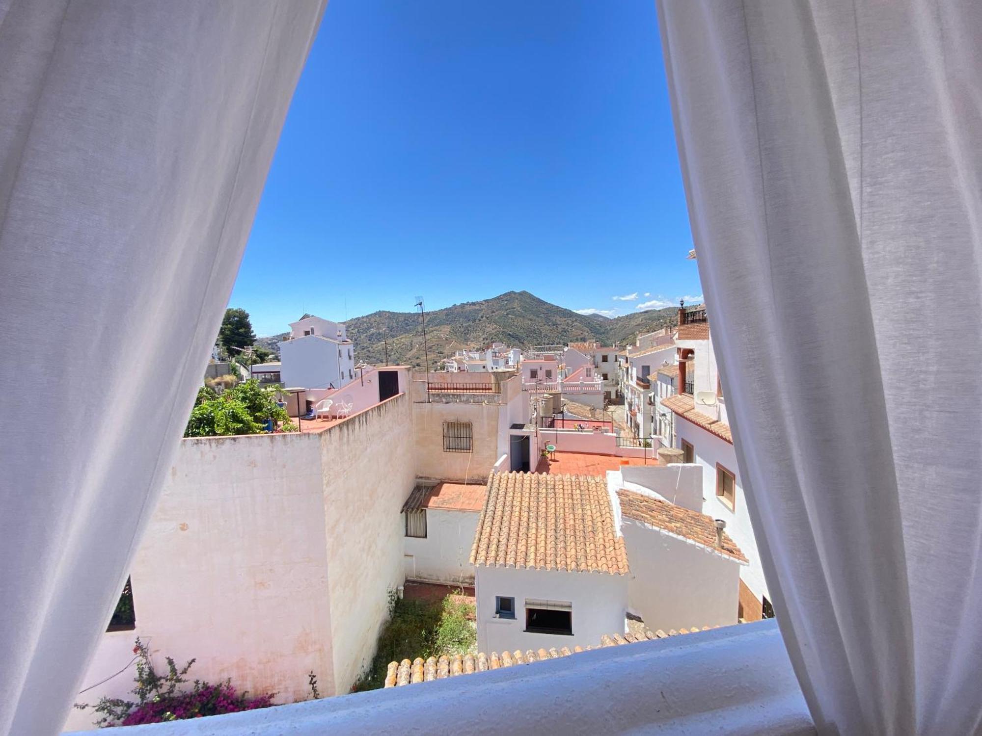 Casa Miguel - 3 Beautiful Apartments Availabe Sayalonga Exterior foto