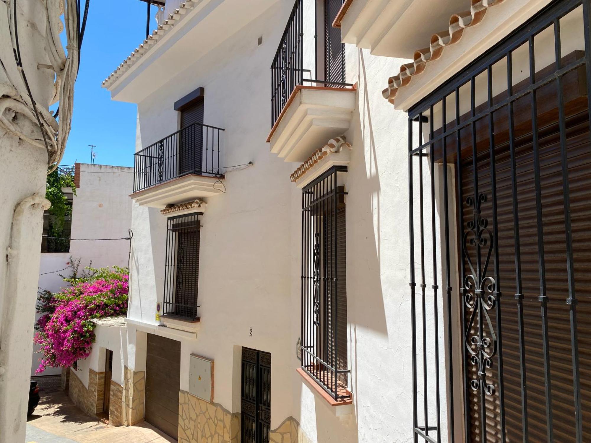 Casa Miguel - 3 Beautiful Apartments Availabe Sayalonga Exterior foto