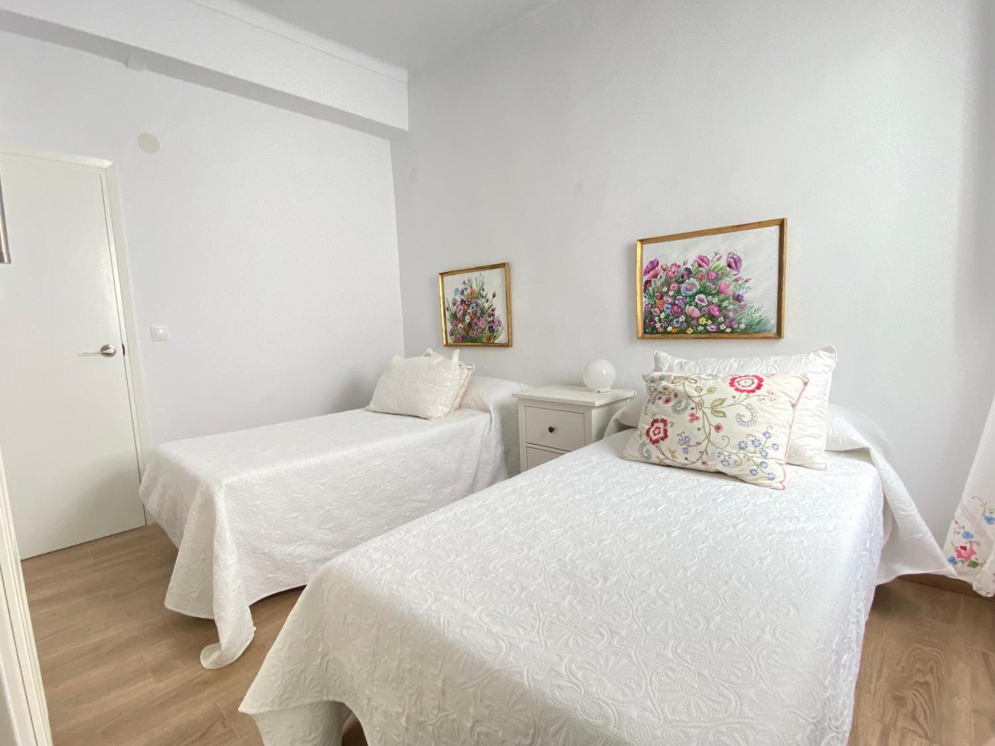 Casa Miguel - 3 Beautiful Apartments Availabe Sayalonga Zimmer foto