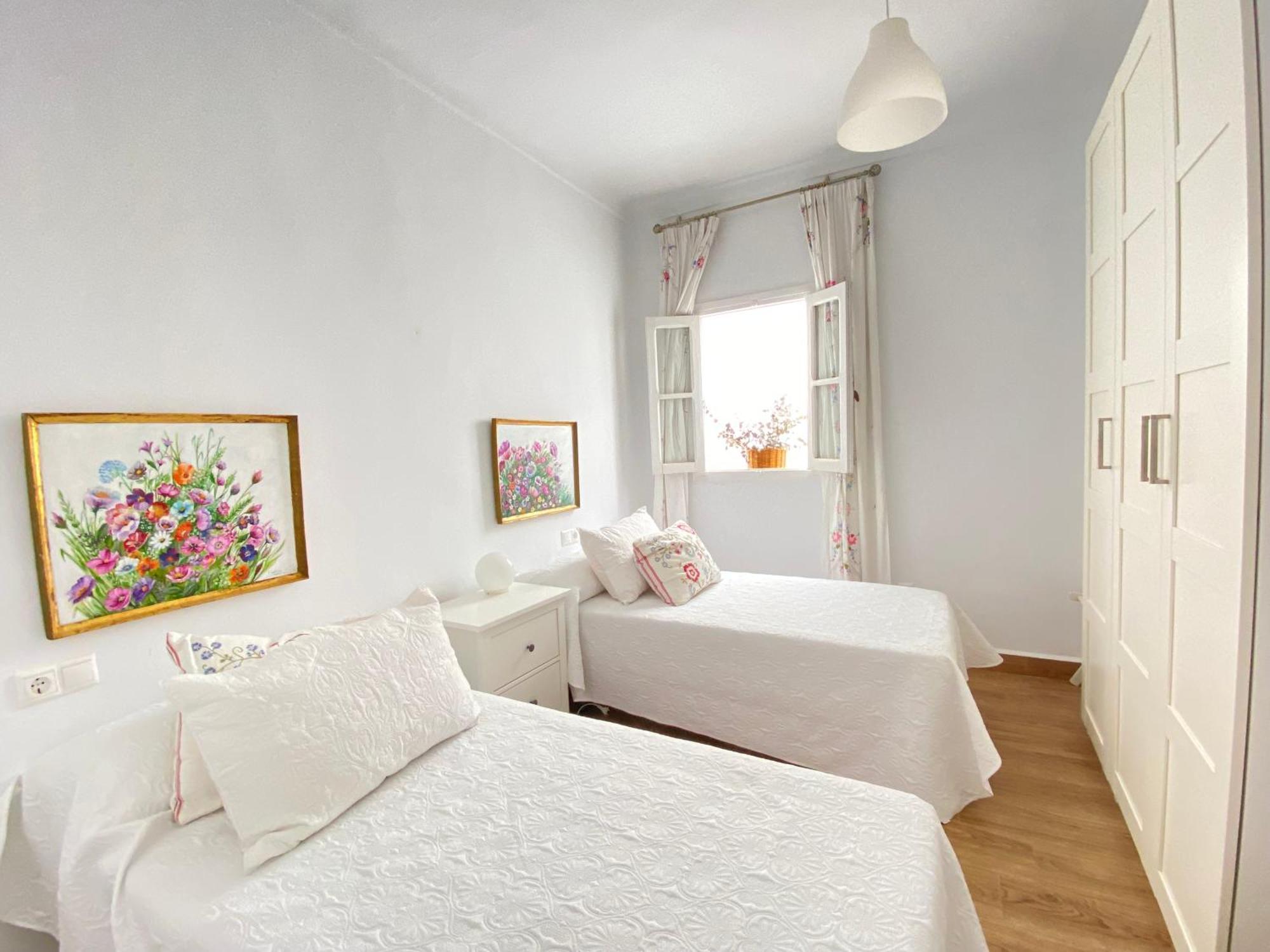 Casa Miguel - 3 Beautiful Apartments Availabe Sayalonga Zimmer foto